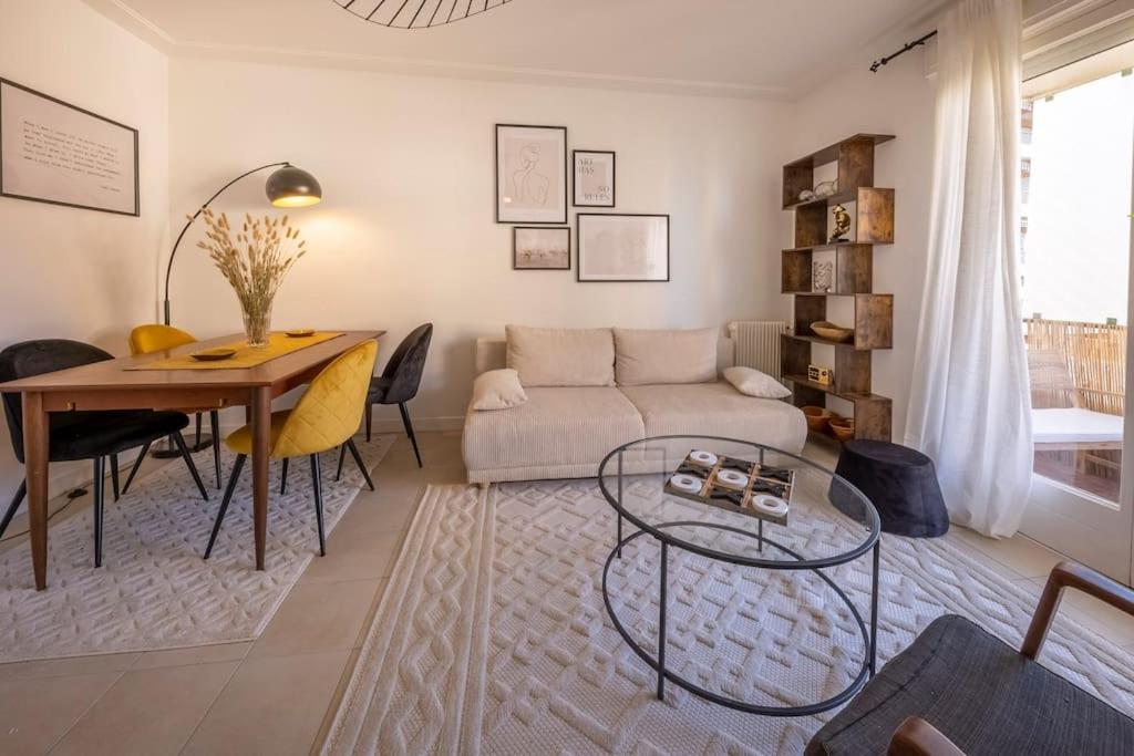 06B - Beautiful 2 Rooms With Terrace Sea View 罗克布吕讷-卡普马丹 外观 照片