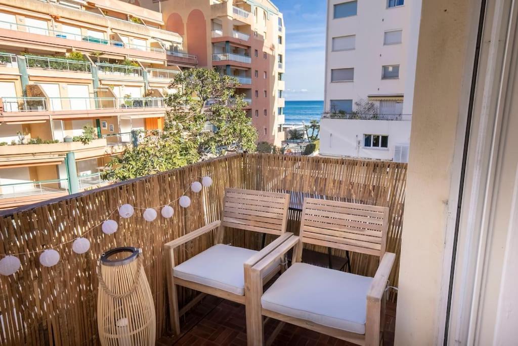 06B - Beautiful 2 Rooms With Terrace Sea View 罗克布吕讷-卡普马丹 外观 照片