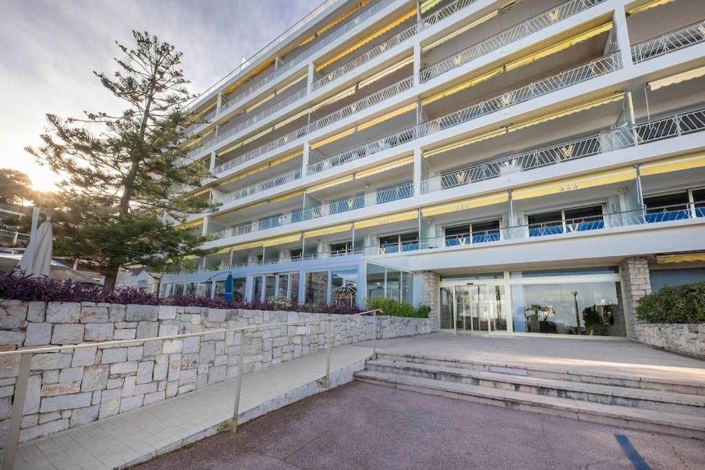 06B - Beautiful 2 Rooms With Terrace Sea View 罗克布吕讷-卡普马丹 外观 照片